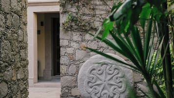 Aromaterapia, masajes de tejido profundo y tratamientos faciales