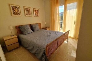 3 makuuhuonetta, silitysrauta/-lauta, Wi-Fi