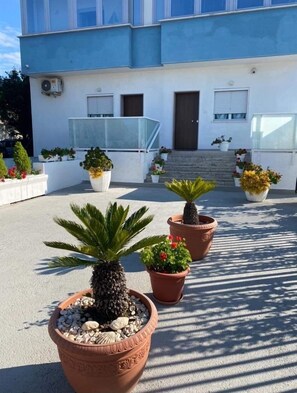 Exterior detail - Vacation home with sea view SoleeMare Barletta Apartments 3 (Barletta)