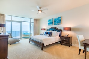 3 bedrooms, desk, WiFi