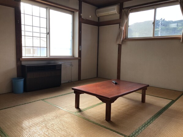 Japanese Style Room for 4 Guests, Main Building | Free WiFi