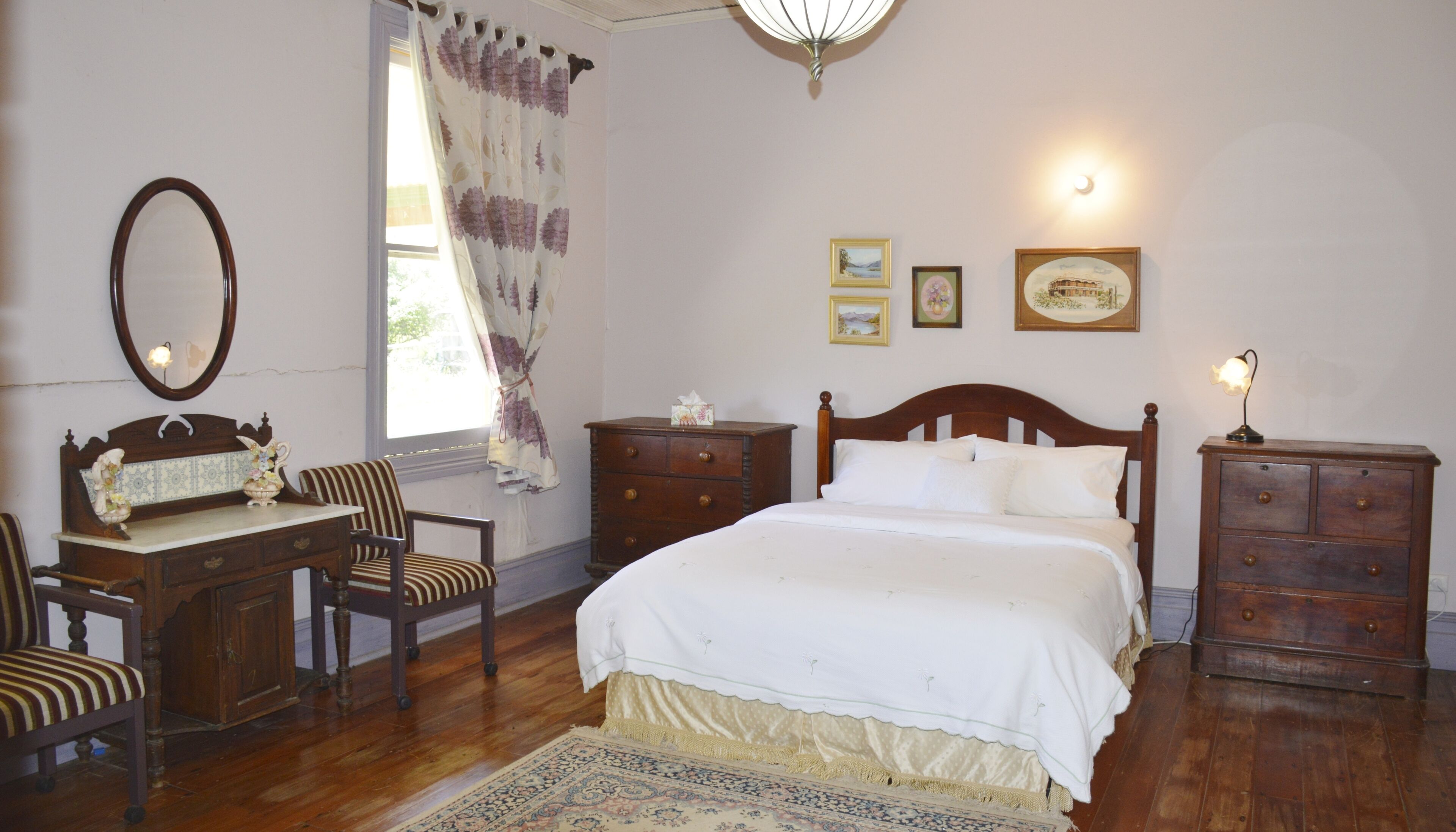 4 bedrooms, free WiFi, bed sheets, wheelchair access