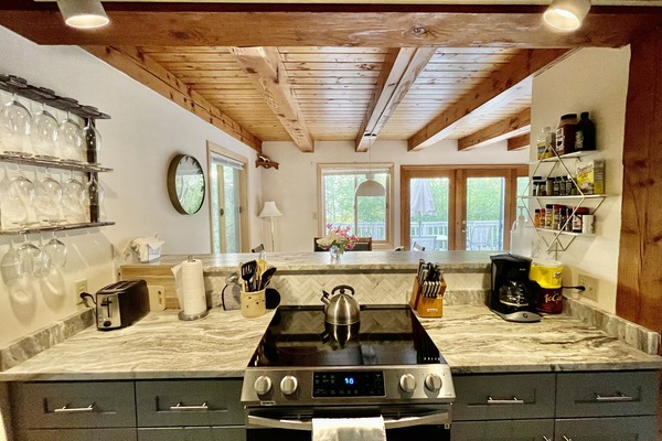 Frigorífic, microones, forn i placa de cuina