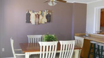 Condo, Multiple Beds (413) | Private kitchen