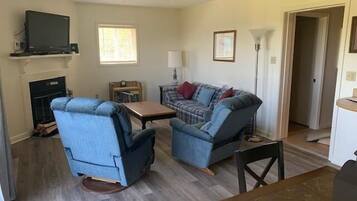 Condo, nhiều giường (Sugar Ski & Country Club Unit 416 Bro) | Phòng khách