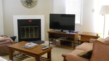 Condo, Berbilang Katil (421) | Ruang tamu