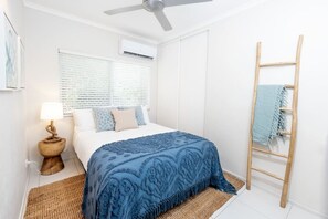 4 bedrooms, desk, iron/ironing board, travel crib