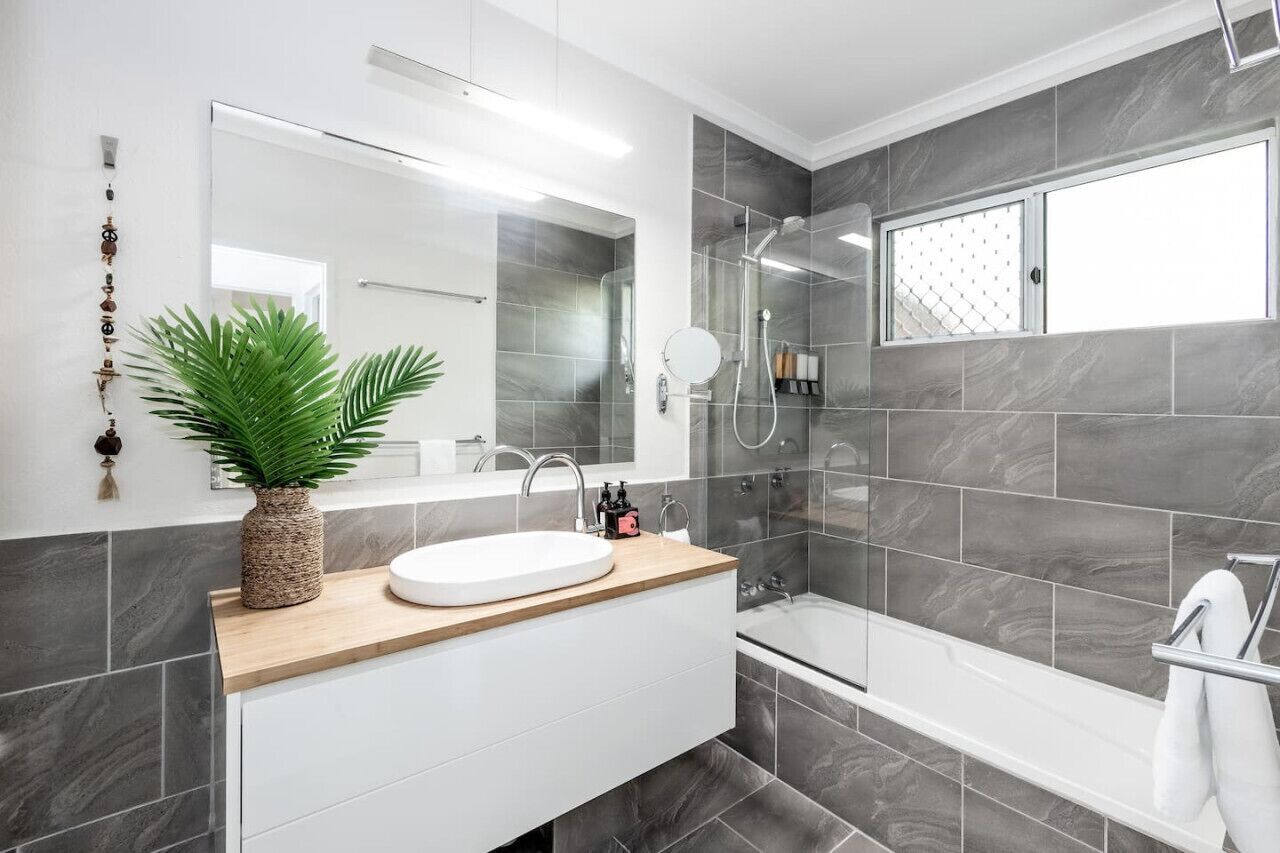 Hair dryer, towels