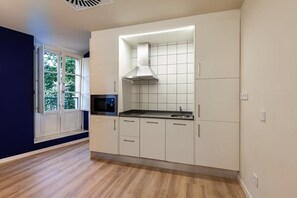 Exclusive Apartment (3 Pax) | Private kitchen