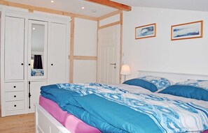 2 Schlafzimmer, Reisekinderbett, WLAN, Bettwäsche