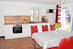 Køleskab, mikrobølgeovn, ovn, opvaskemaskine