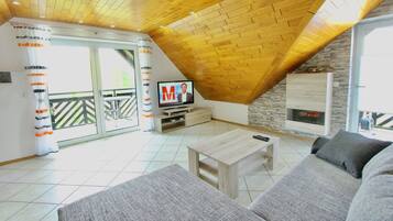 Smart-TV, Kamin, DVD-Player, Stereoanlage