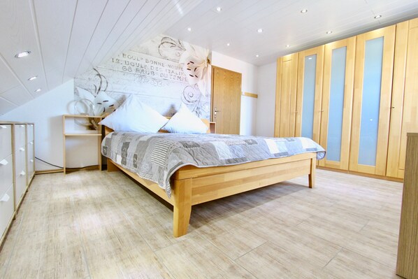 1 Schlafzimmer, Bügeleisen/Bügelbrett, kostenloses WLAN, Bettwäsche