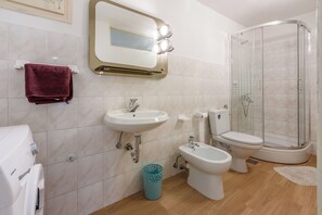 House | Bathroom