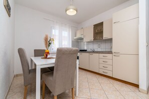 Apartment (A2) | Living room