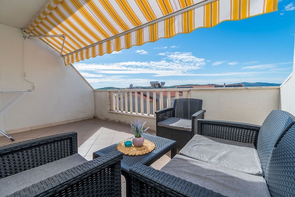 Apartment (A4) | Balcony