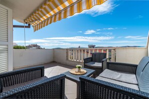 Apartment (A3) | Balcony