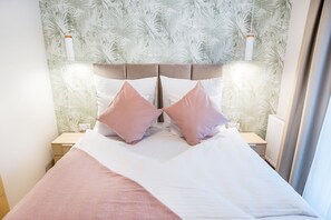 1 habitación, escritorio, tabla de planchar con plancha y wifi gratis 