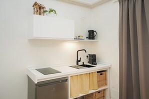 Private kitchen - House in Otranto center, p ground, walking beach, free and reserved parking (Otranto)