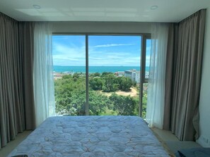 Luxury Condo | 2 bedrooms, blackout curtains, free WiFi, bed sheets