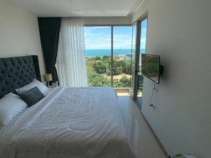 ลักซ์ชัวรี่คอนโด | 2 ห้องนอน, ผ้าม่านกันแสง, Wi-Fi ฟรี, ผ้าปูที่นอน