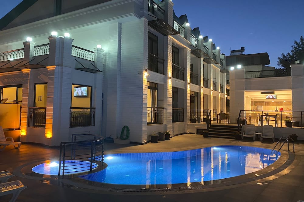 Miyas Luxury Hotel