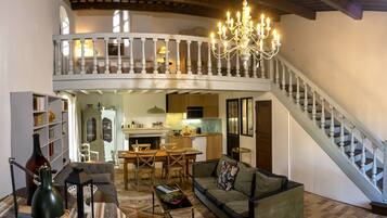 Télévision, livres, chaßne hi-fi