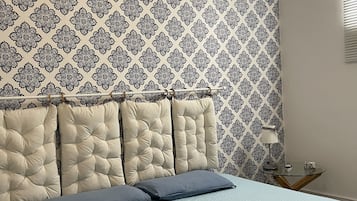 Family Double Room | Individually decorated, individually furnished, desk, iron/ironing board