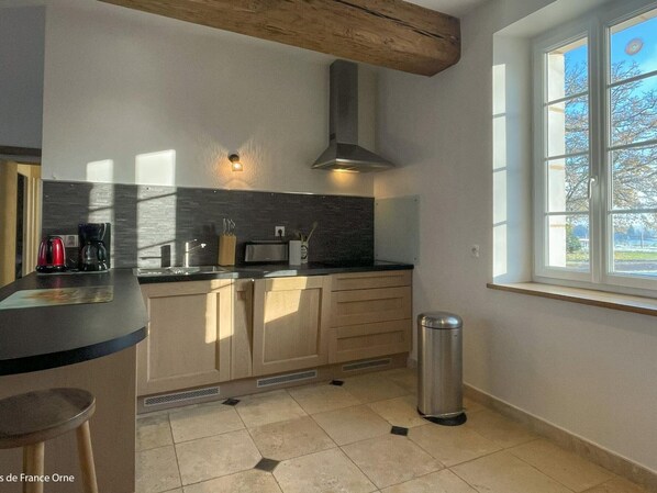 Fridge, microwave, dishwasher