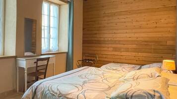 5 makuuhuonetta, ilmainen Wi-Fi