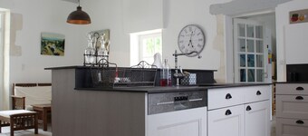 Manor House in Saint-Georges-d'Oléron - Sleeps 18 - Pets Allowed