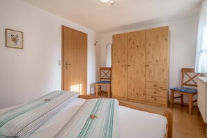 2 Schlafzimmer, Bügeleisen/Bügelbrett, kostenloses WLAN, Bettwäsche