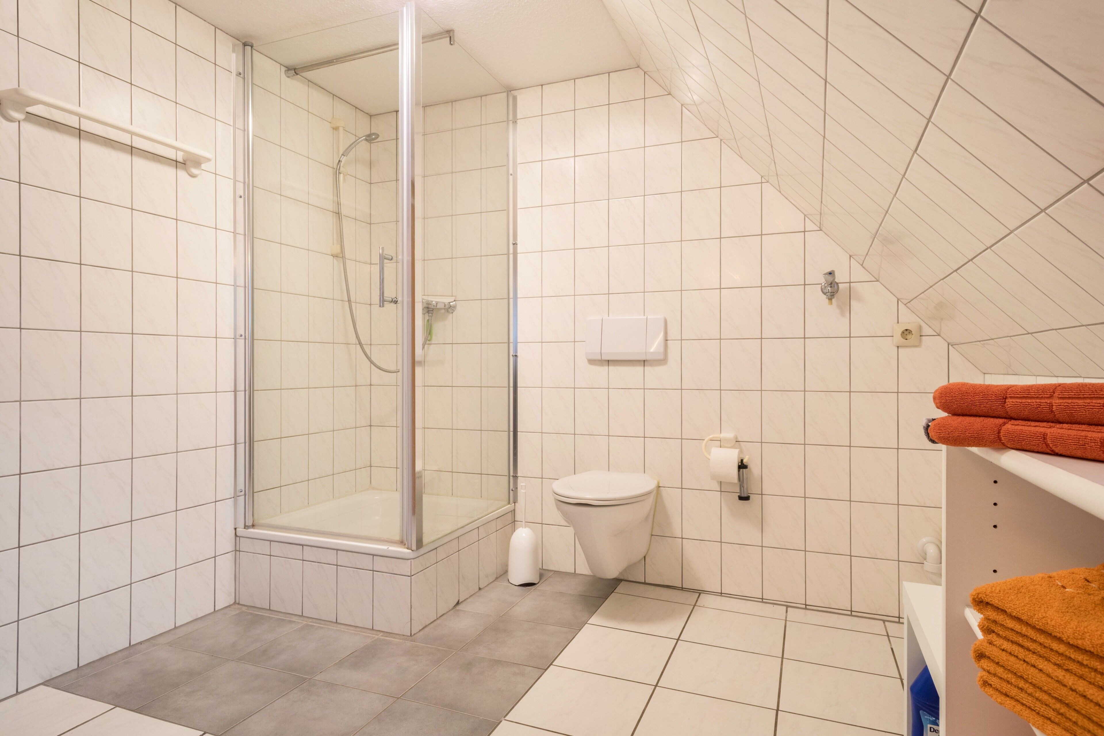 Doccia, asciugacapelli, asciugamani