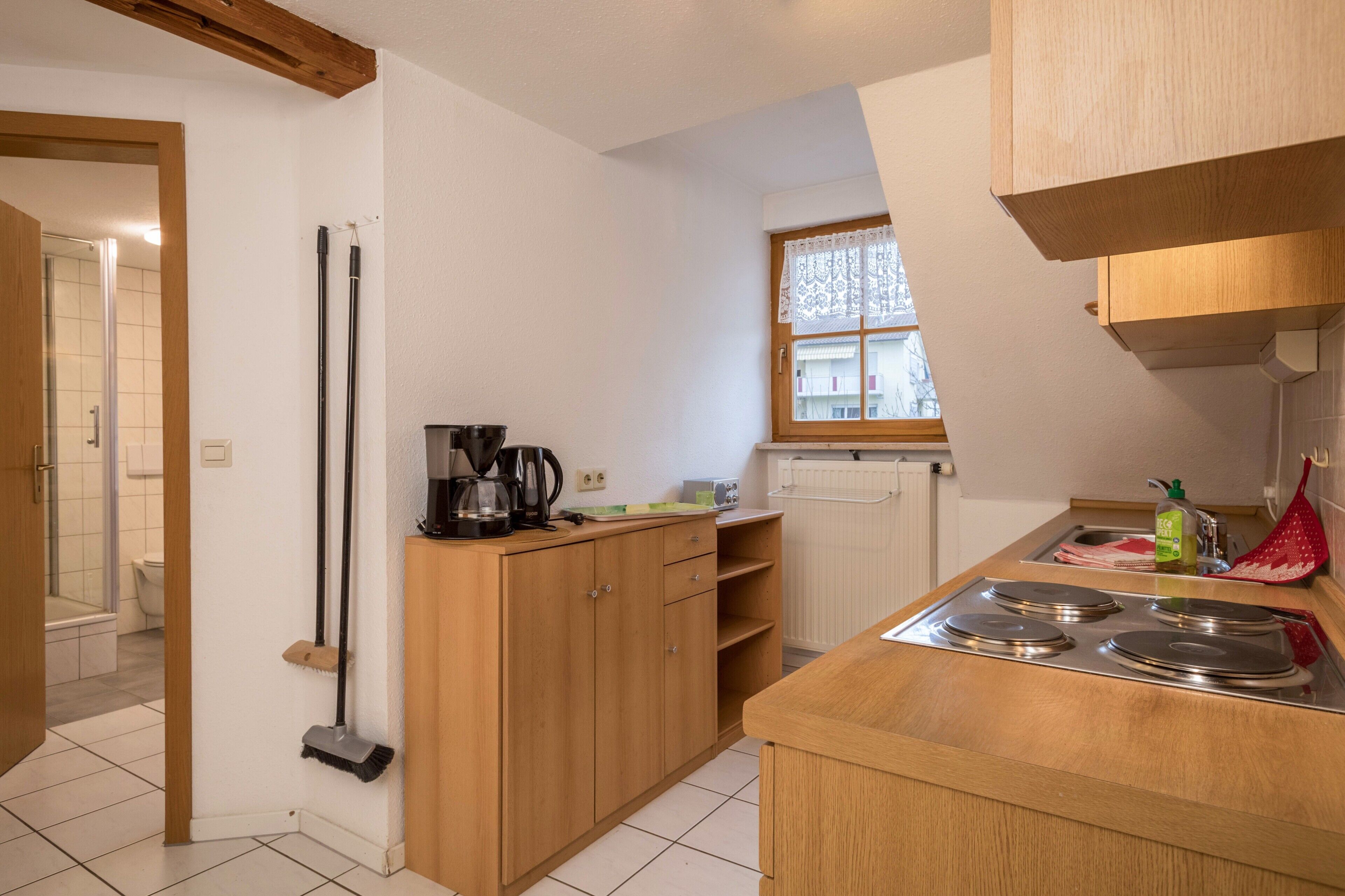 Køleskab, ovn, kogeplade, opvaskemaskine