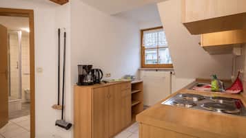 Refrigerador, horno, placa de cocina, lavavajillas