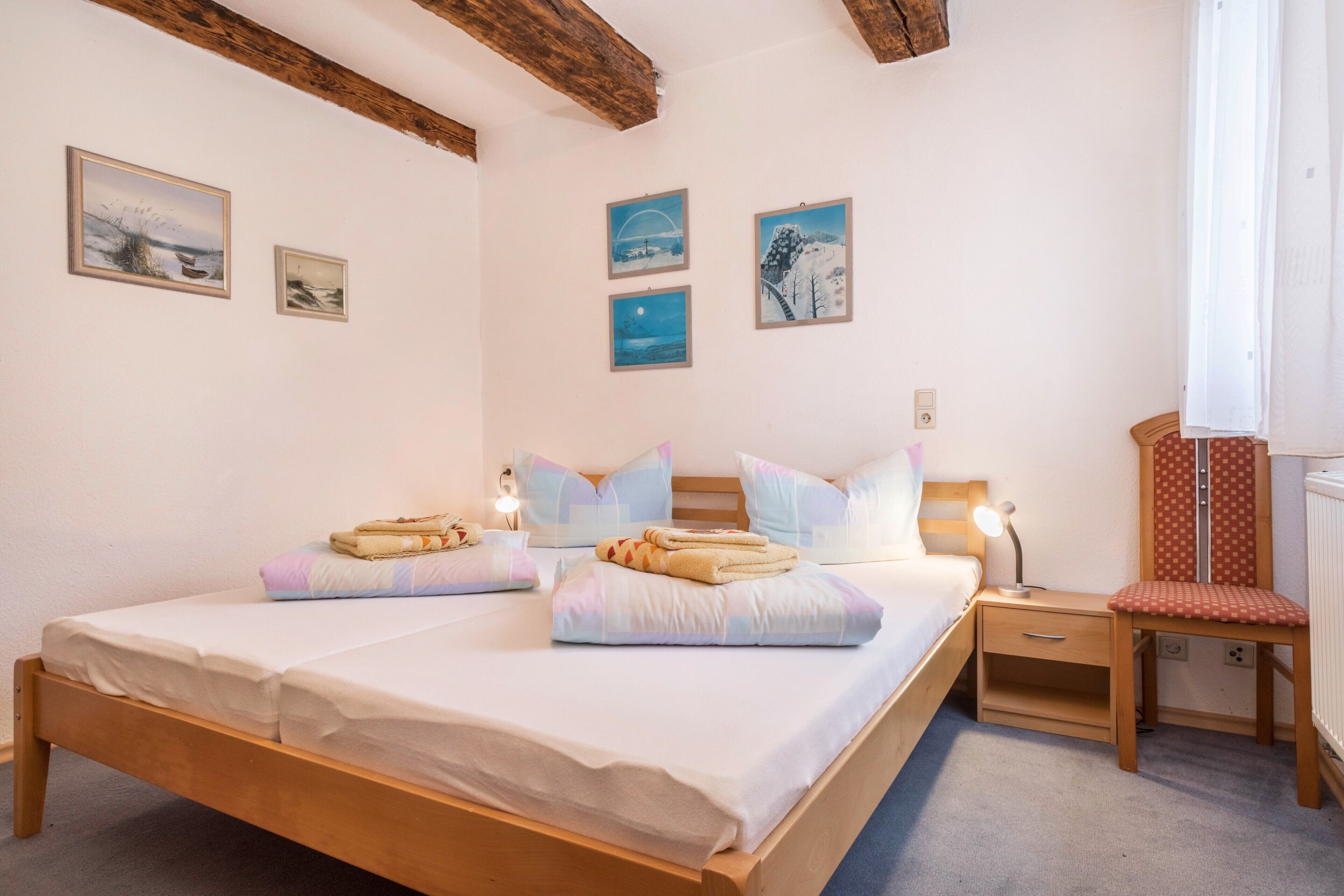 2 多间卧室、熨斗/熨衣板、免费 WiFi、床单