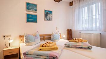 2 Schlafzimmer, Bügeleisen/Bügelbrett, kostenloses WLAN, Bettwäsche