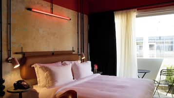 Urban Double or Twin Room with Balcony | Premium bedding, minibar, in-room safe, desk