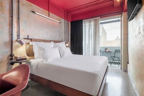MEDIUM BALCONY | Premium-sengetøj, minibar, pengeskab på værelset, skrivebord