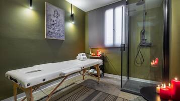 Couples treatment rooms, massages