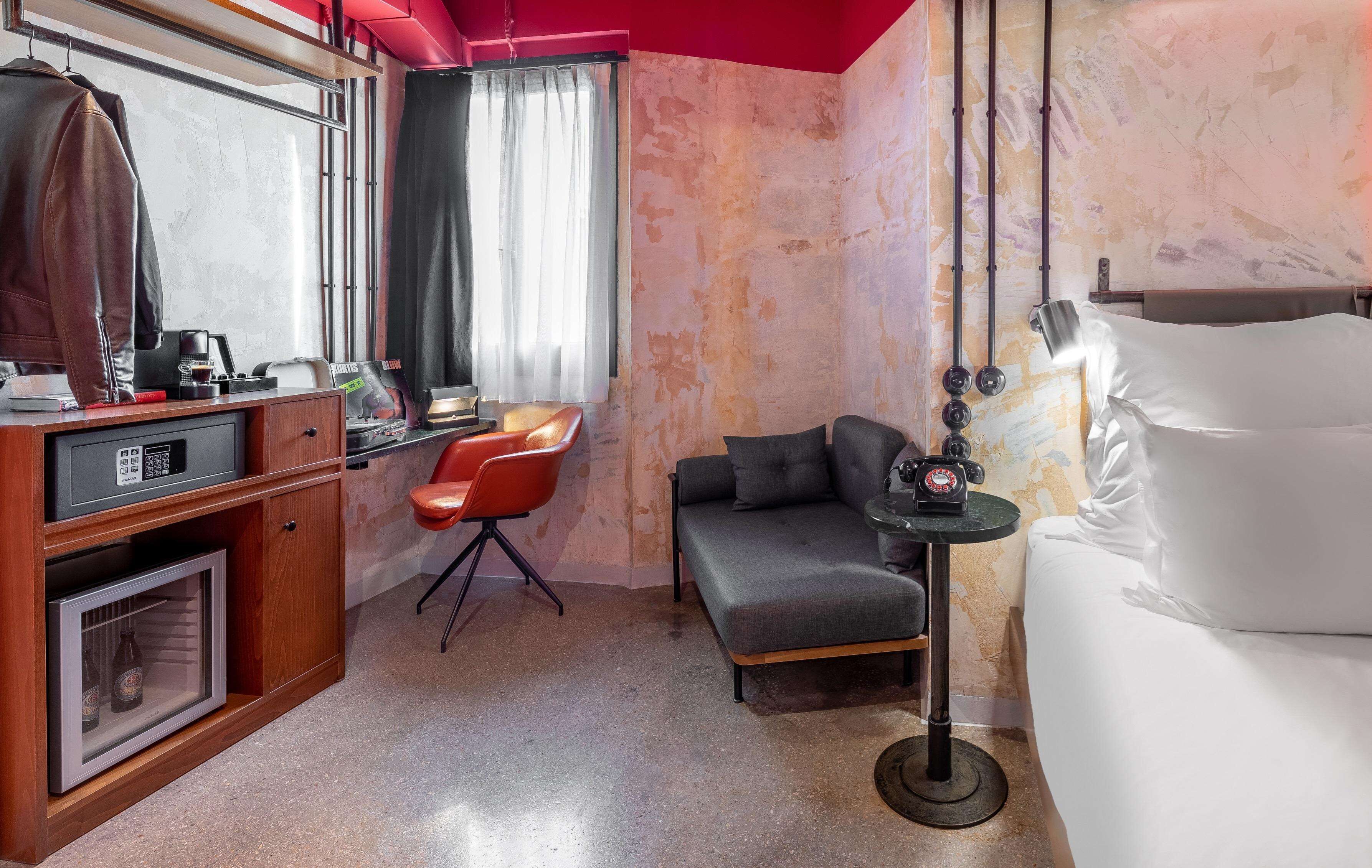 foxy plus king room | premium bedding, minibar, in-room safe, desk