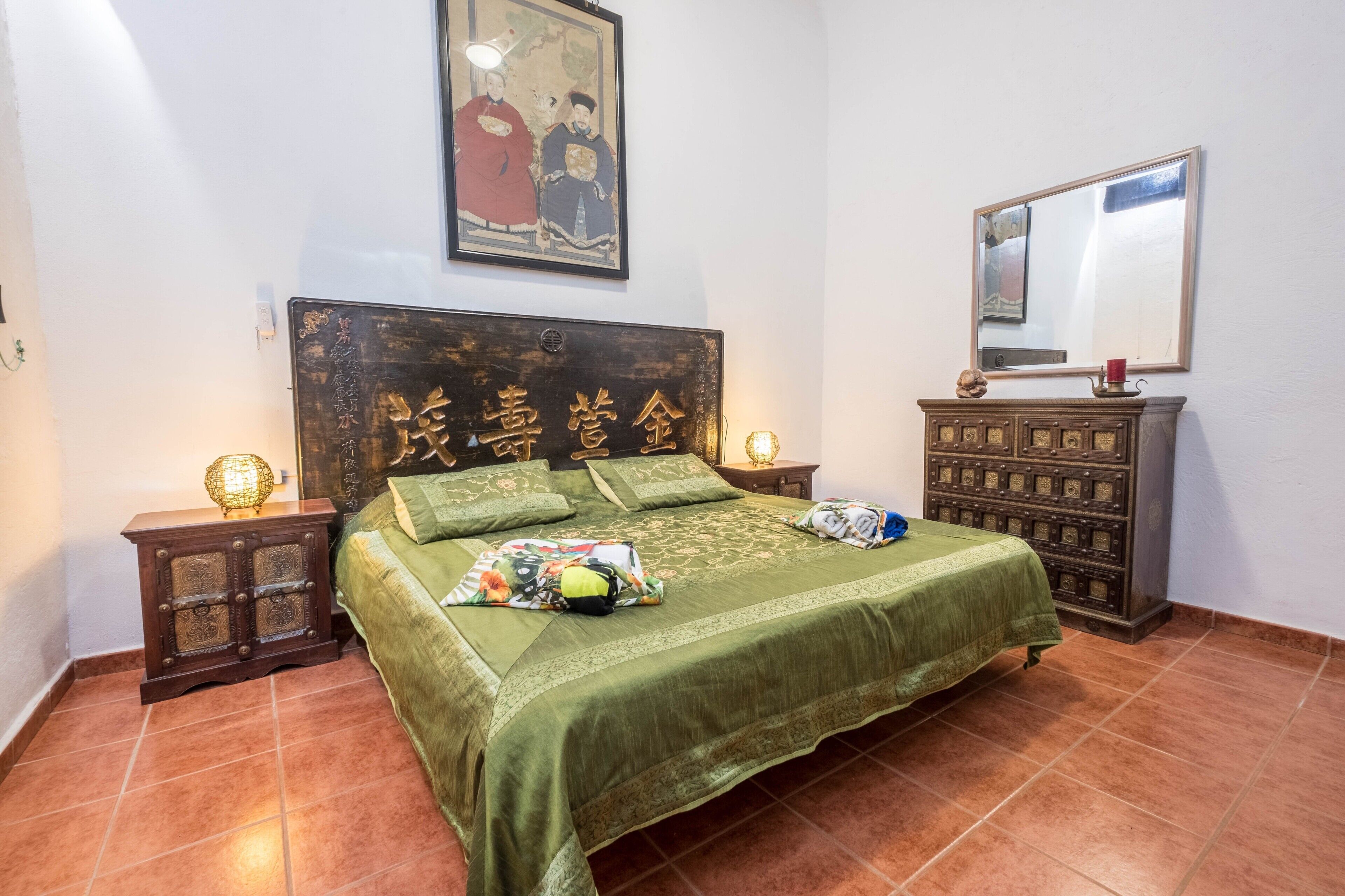 2 室のベッドルーム、WiFi (無料)、ベッドシーツ