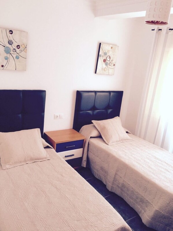 3 bedrooms, iron/ironing board, travel cot, free WiFi