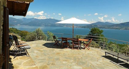 Vacation home Camelia with fantastic views over Lake Maggiore (IT)