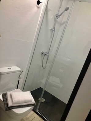 Hair dryer, towels - ESTUDIO EL FUERTE (Nerja)