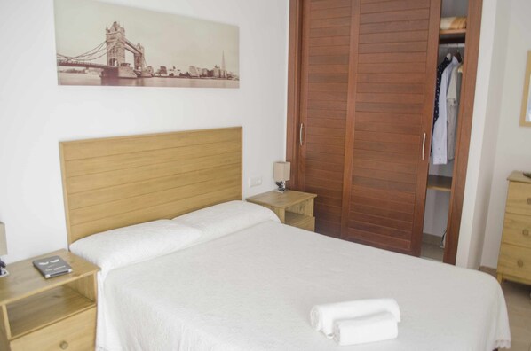 2 Schlafzimmer, Bügeleisen/Bügelbrett, Reisekinderbett, WLAN