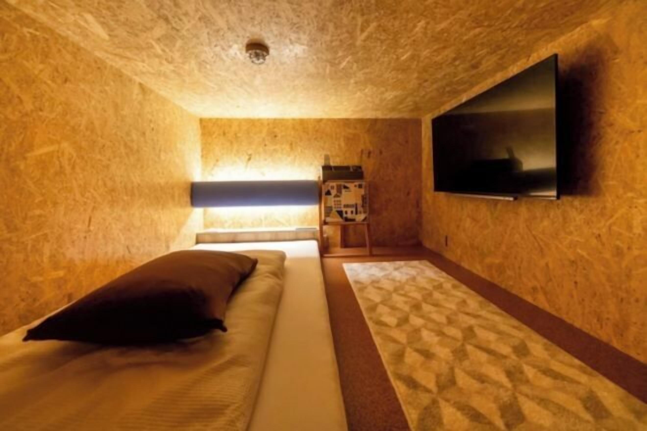 In-room safe, iron/ironing board, free WiFi, bed sheets