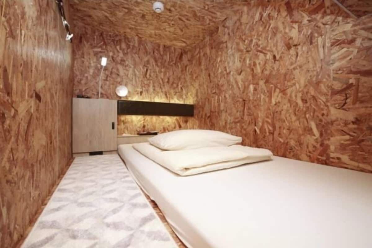 In-room safe, iron/ironing board, free WiFi, bed sheets