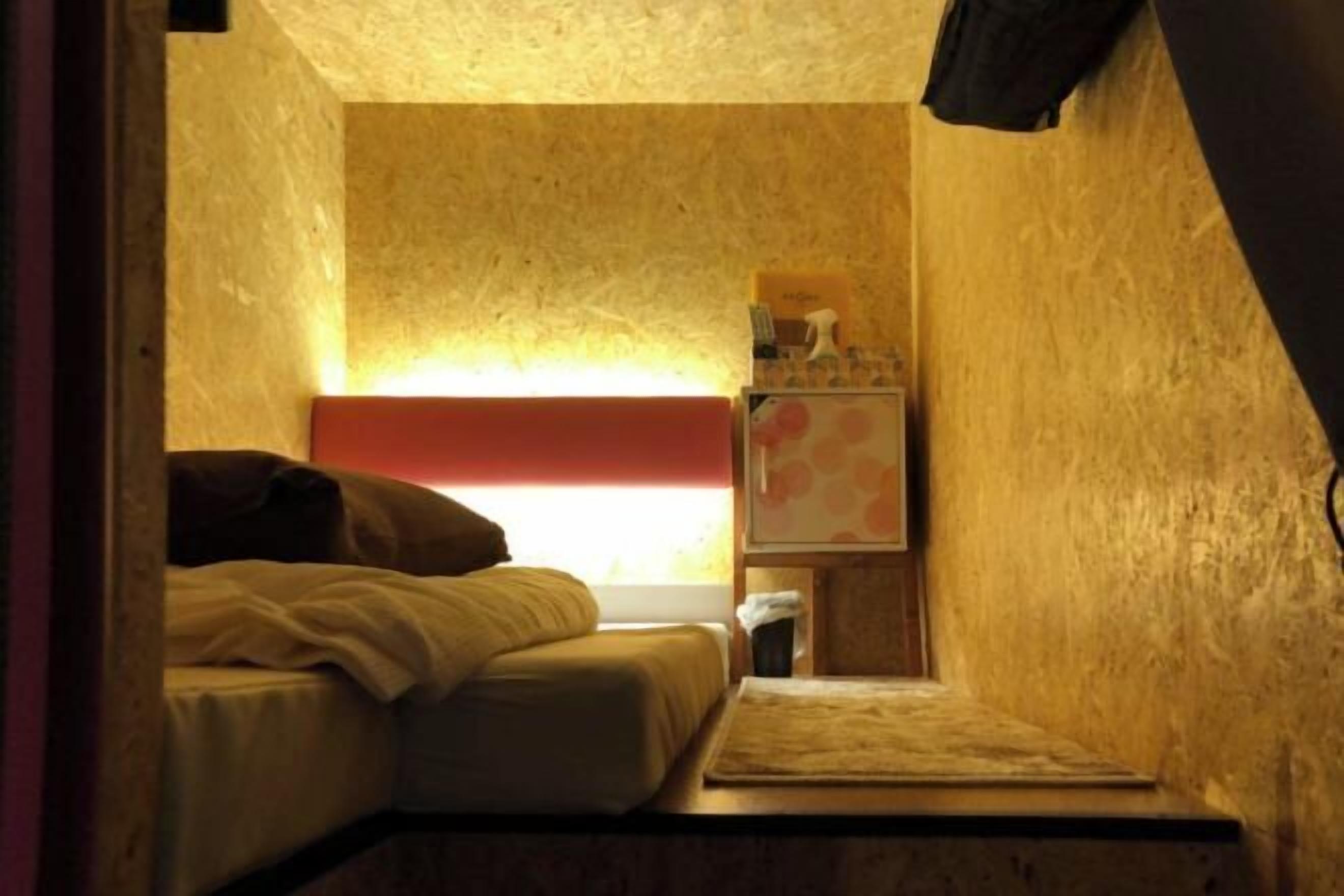 In-room safe, iron/ironing board, free WiFi, bed sheets