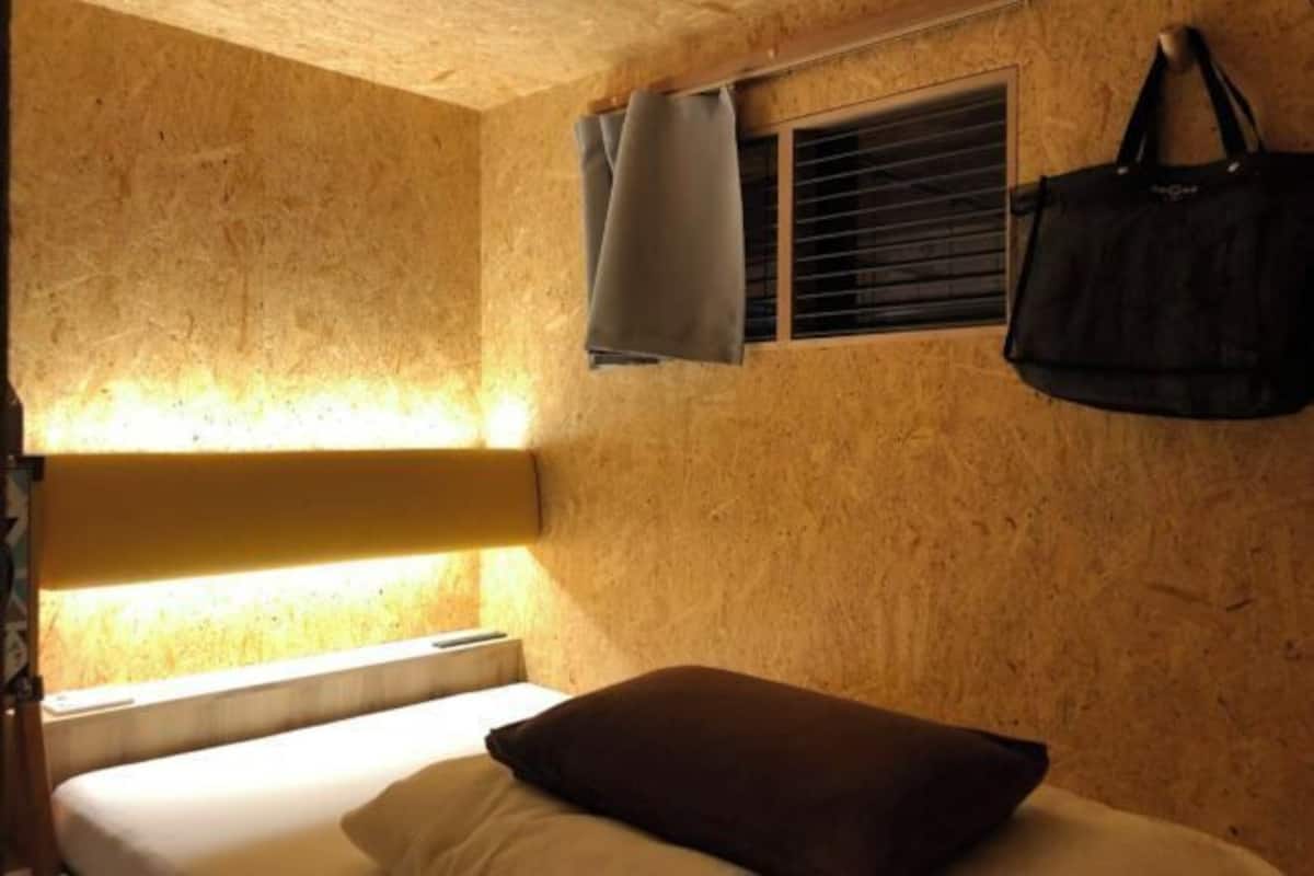 1 habitación y caja de seguridad en la habitación